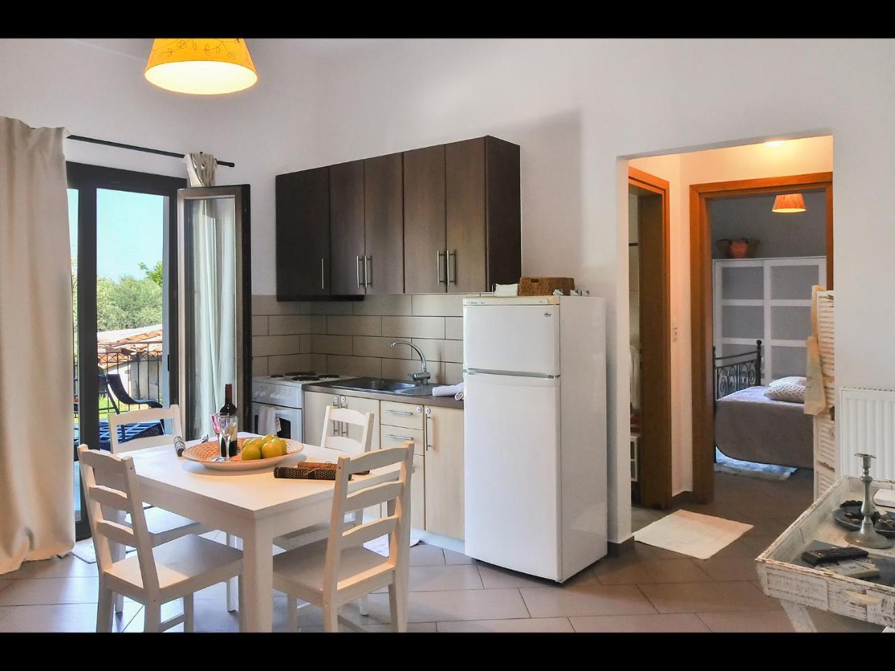 Athanasia'S Apartments Принос Экстерьер фото
